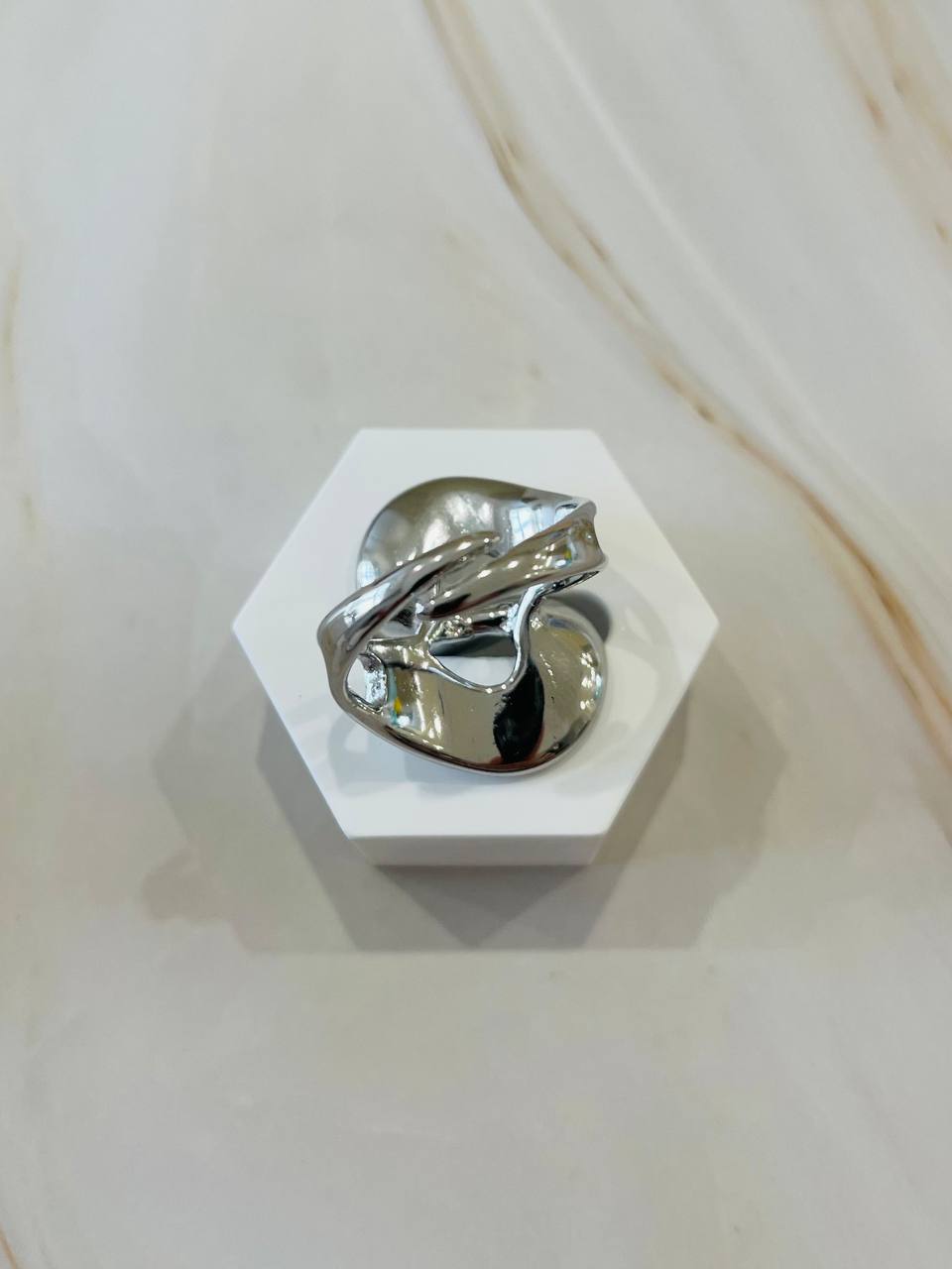 Anello intreccio