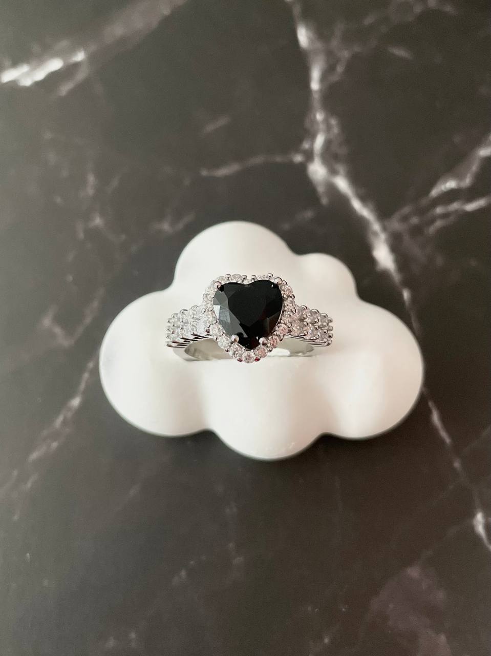 Anello cuore con strass