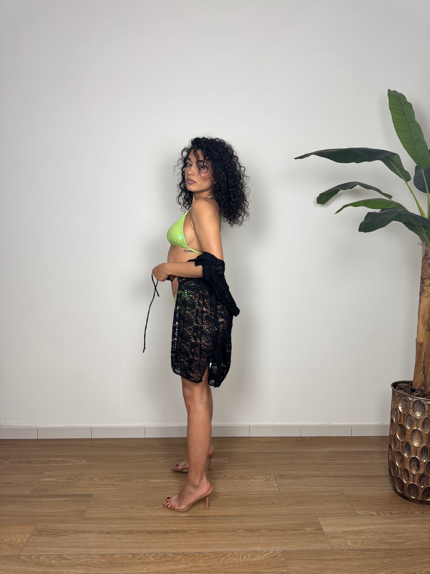 Copricostume in pizzo