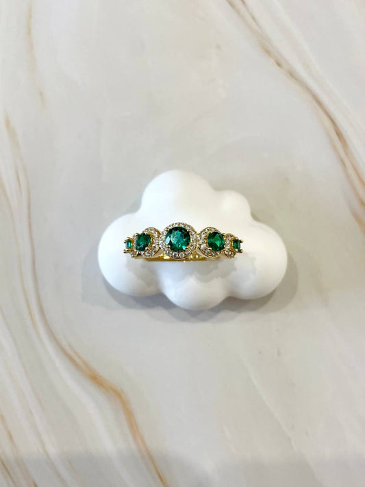 Anello con pietre smeraldo