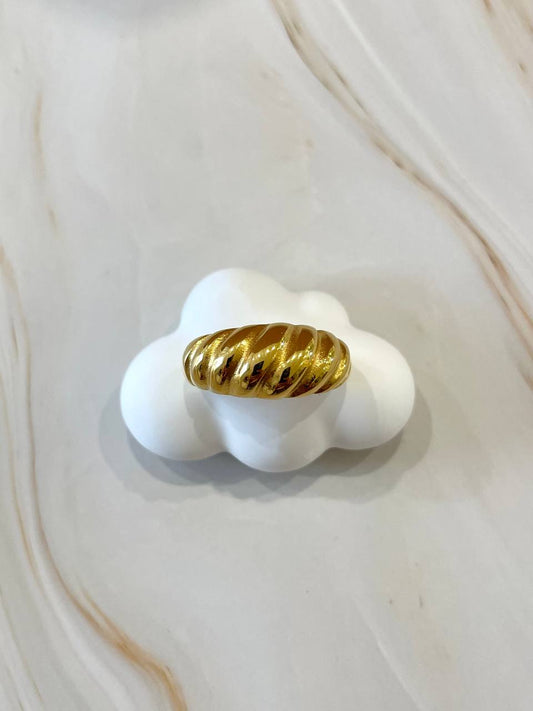Anello intrecciato