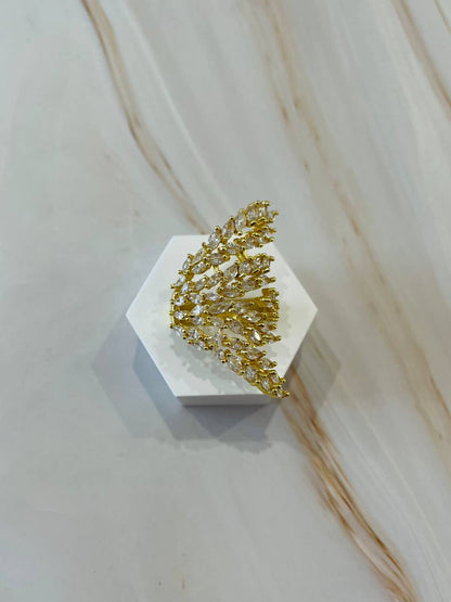 Anello foglia con strass